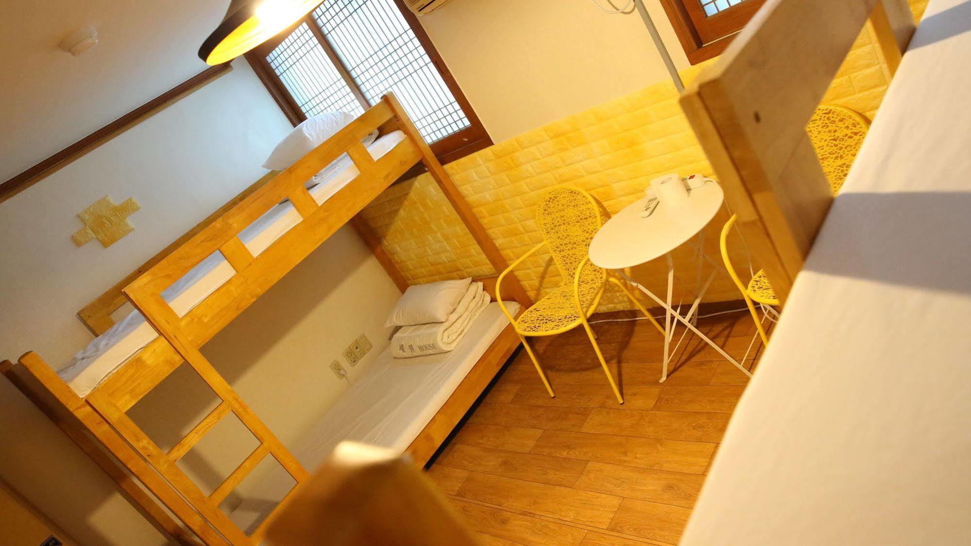 Yes Guesthouse Пусан Екстер'єр фото